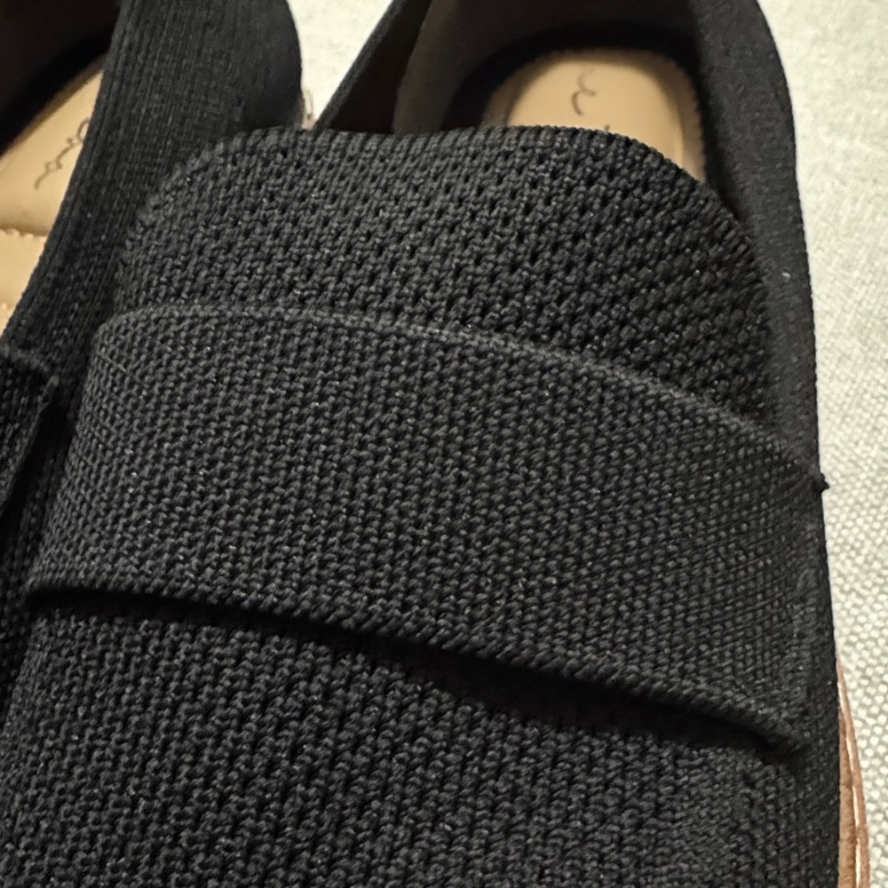 Like New-Me Too brand “Barrett” Mesh Loafers-Sz 8-Black-Elevated Cushioned Heel - Picture 3 of 16